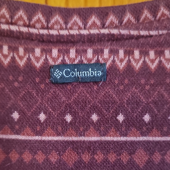 Women's COLUMBIA long Sleeved Burgundy Top - Picture 4 of 5
